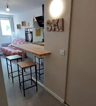Apartamento Avec Balcon Face à La Montagne